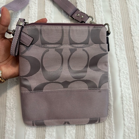 Coach Crossbody Bag - Picture 3 of 9